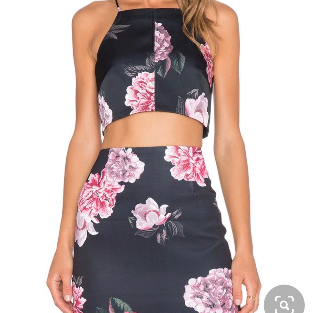 C/MEO two piece black bouquet set